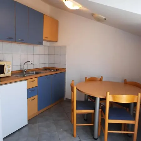 Apartments Dada Turanj Pokoj fotografie