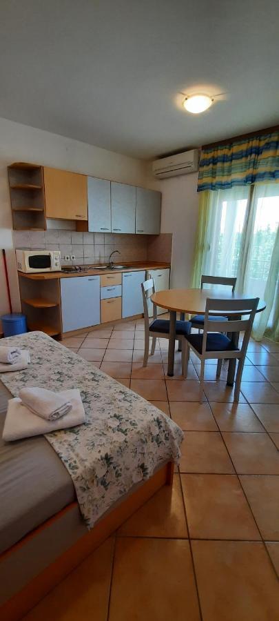 Dada Apartment *